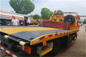 伊金霍洛旗附近拖车电话号码服务